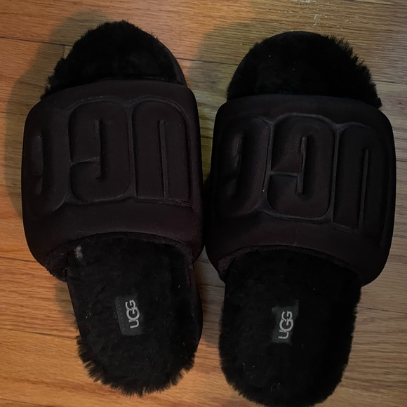 UGG Black Fluffy Slide Slippers Size 5 - Picture 1 of 8